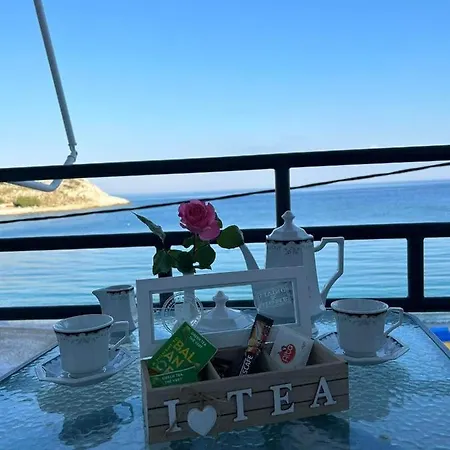 Porto Hôtel capsule Haraki