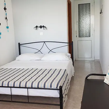 Capsule hotel Porto Haraki