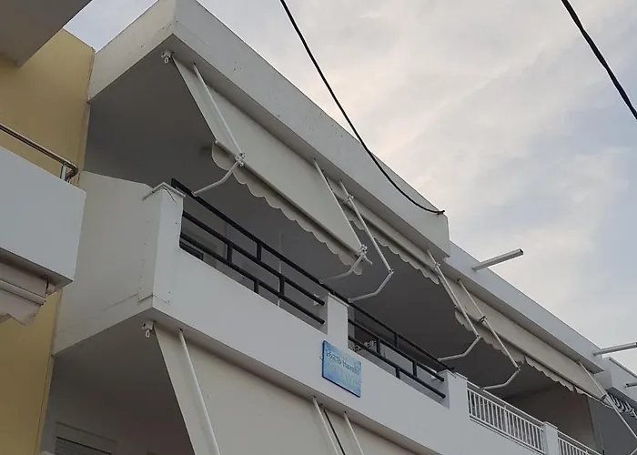 Porto Capsule hotel Haraki